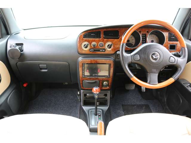2003 Daihatsu Mira Gino – thumbnail 2
