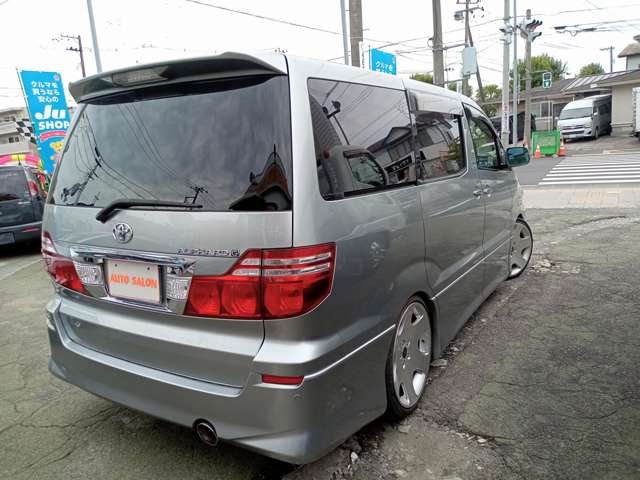 2006 Toyota Alphard – thumbnail 4