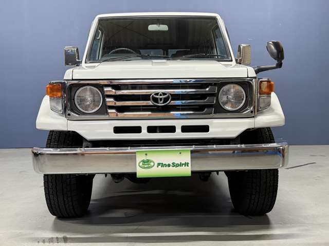 2000 Toyota Land Cruiser 70 – thumbnail 2