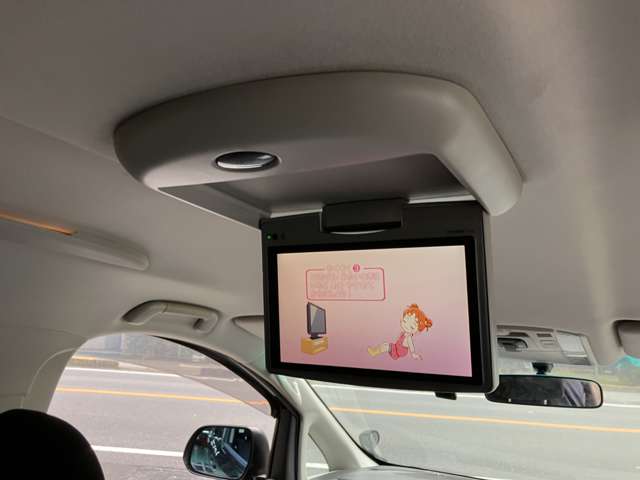2010 Toyota Vellfire – thumbnail 3