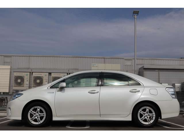 2010 Toyota SAI – thumbnail 4