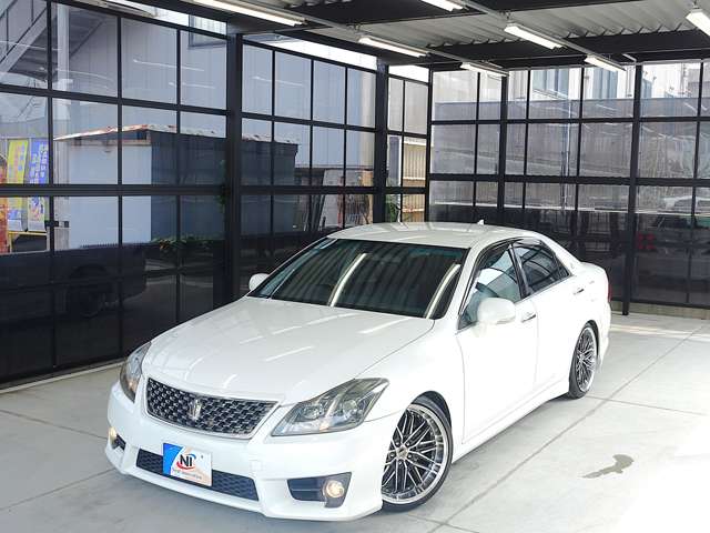 2010 Toyota Crown Athlete – thumbnail 4