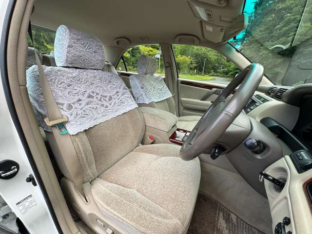 2001 Toyota Crown Royal – thumbnail 4