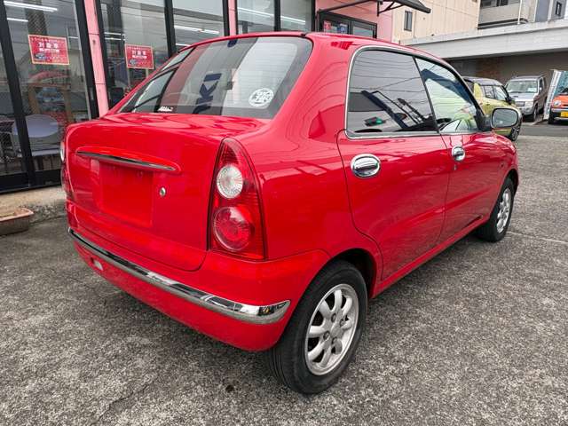 2001 Daihatsu Opti – thumbnail 4
