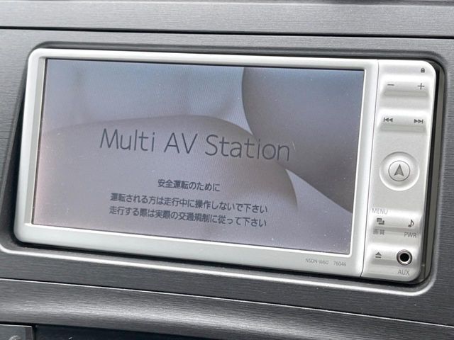 2010 Toyota Prius – thumbnail 3