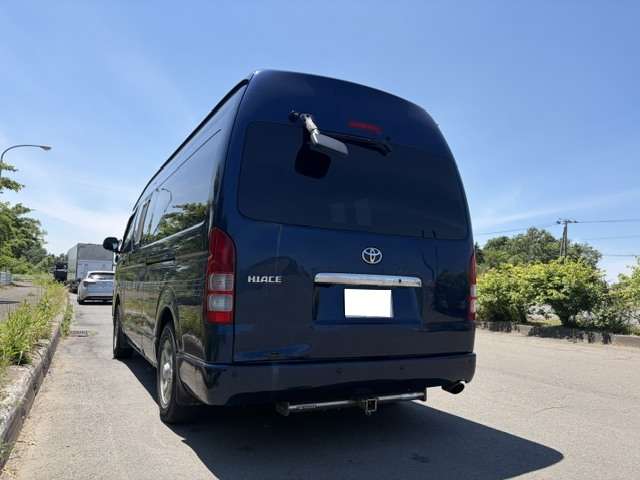 2006 Toyota Hiace – thumbnail 3