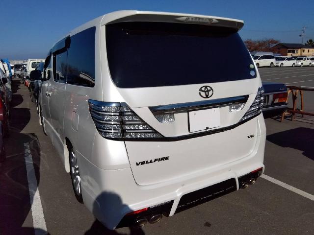 2010 Toyota Vellfire – thumbnail 2
