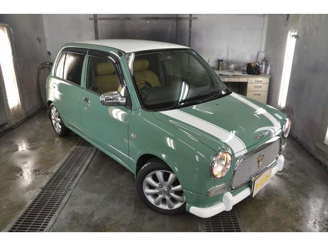 2001 Daihatsu Mira Gino – thumbnail 2