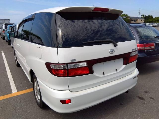 2000 Toyota Estima – thumbnail 2