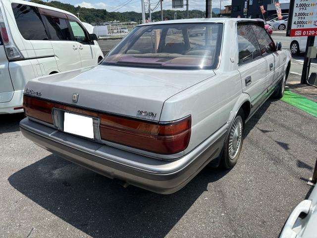 1991 Toyota Crown Sedan – thumbnail 2
