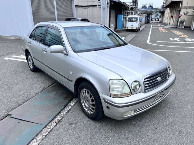 1999 Toyota Progres – thumbnail 3