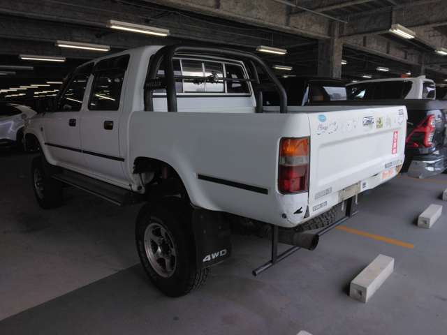 1996 Toyota Hilux – thumbnail 3