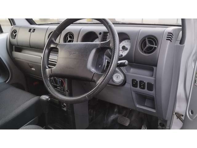 2001 Daihatsu Naked – thumbnail 4