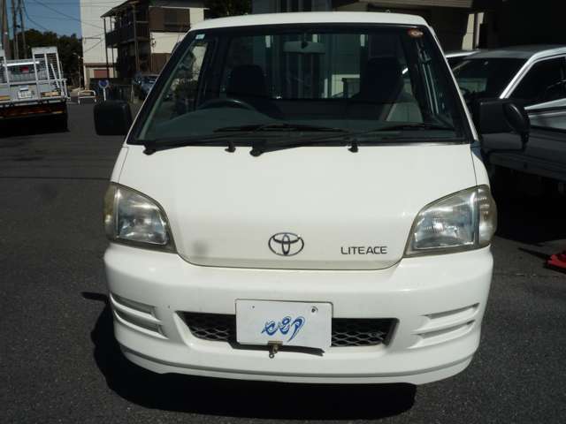 2004 Toyota TownAce Track – thumbnail 2