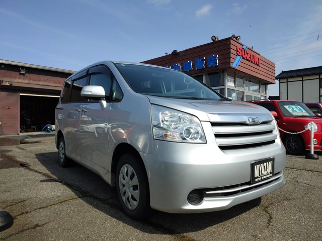 2009 Toyota Noah