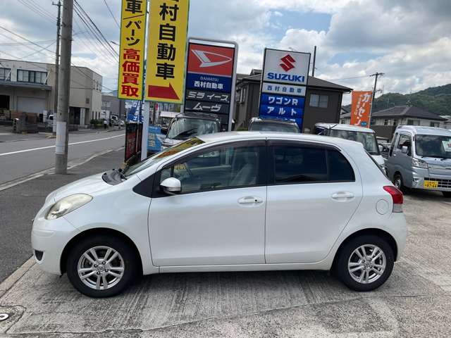 2008 Toyota Vitz – thumbnail 4