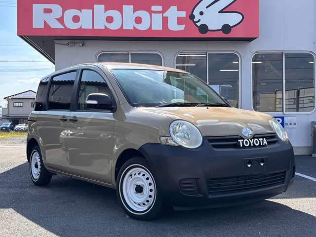 2010 Toyota Sienta – thumbnail 2