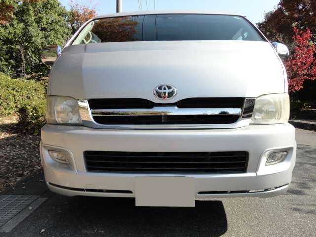 2007 Toyota Hiace – thumbnail 3
