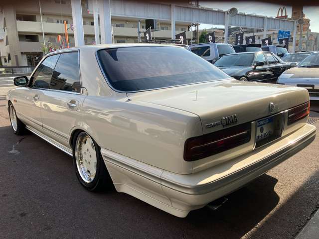 1991 Nissan Cima – thumbnail 2