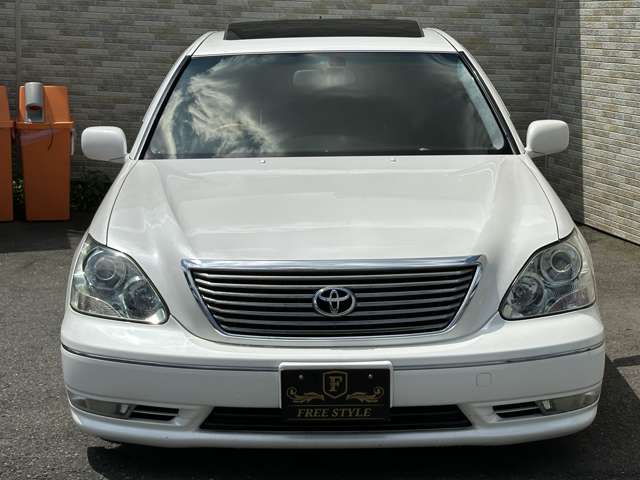 2004 Toyota Celsior – thumbnail 3