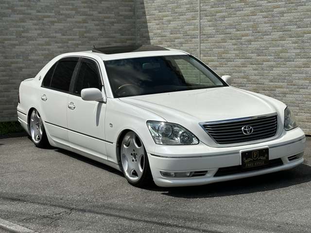 2004 Toyota Celsior – thumbnail 4