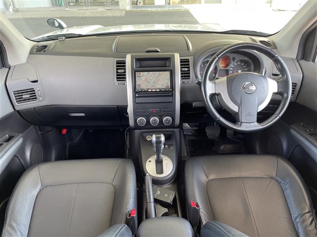 2009 Nissan X-Trail – thumbnail 3