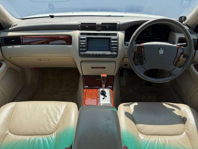 2003 Toyota Crown Majesta – thumbnail 3