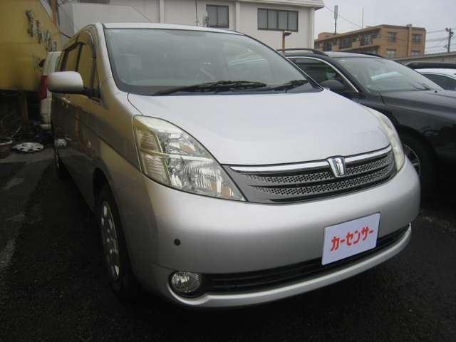 2006 Toyota Isis – thumbnail 2