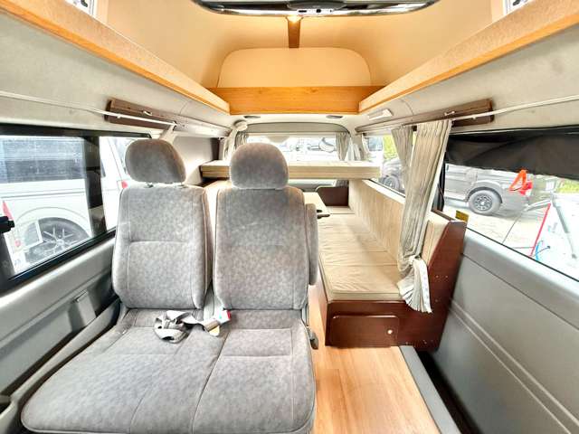 2008 Toyota Hiace – thumbnail 3