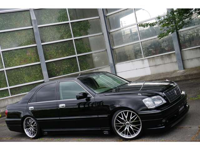 2003 Toyota Crown Royal – thumbnail 4