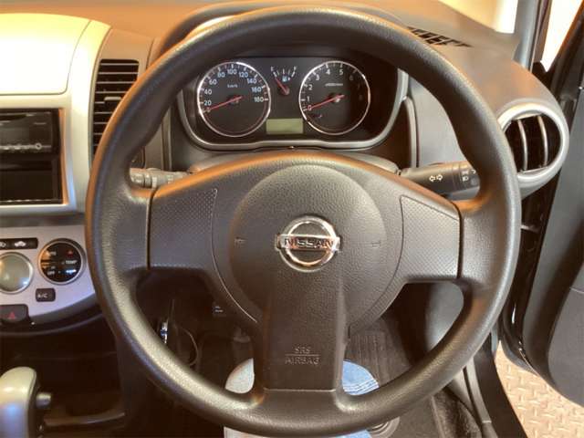 2010 Nissan Note – thumbnail 2