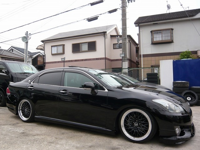2010 Toyota Crown Athlete