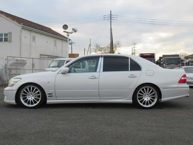 2003 Toyota Celsior – thumbnail 4