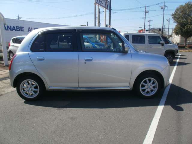 2005 Daihatsu Mira Gino – thumbnail 4