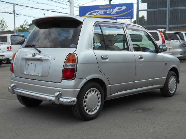2001 Daihatsu Mira Gino – thumbnail 3