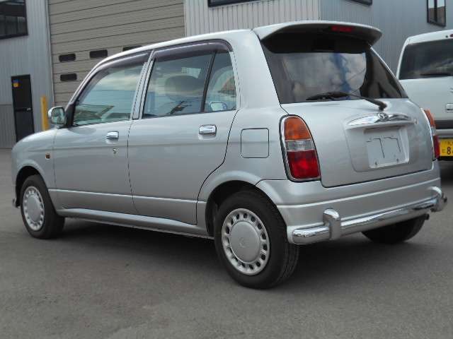 2001 Daihatsu Mira Gino – thumbnail 4