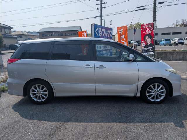 2009 Toyota Estima – thumbnail 4