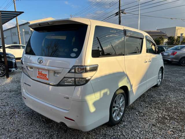 2008 Toyota Vellfire – thumbnail 2