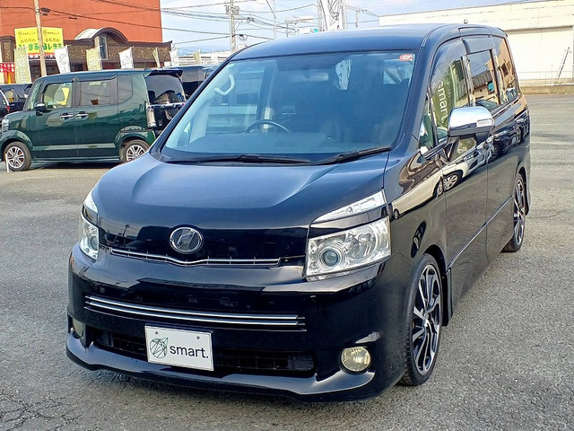 2009 Toyota Voxy – thumbnail 2