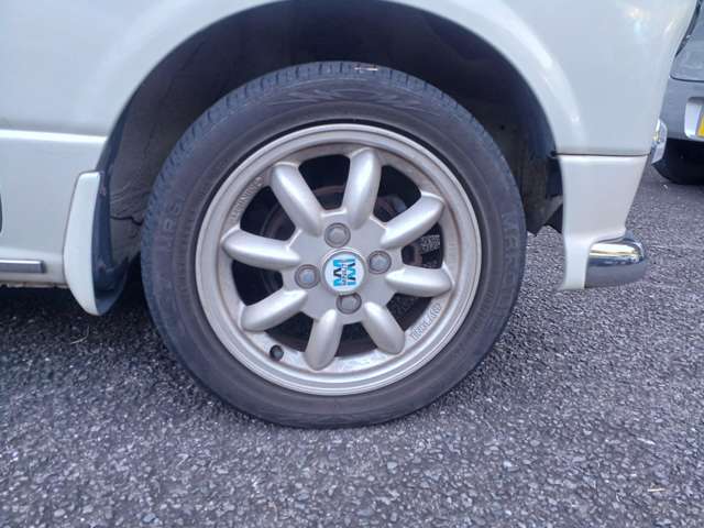 2002 Daihatsu Mira Gino – thumbnail 4