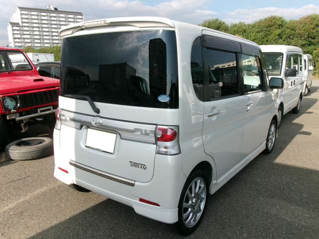 2008 Daihatsu Tanto – thumbnail 4