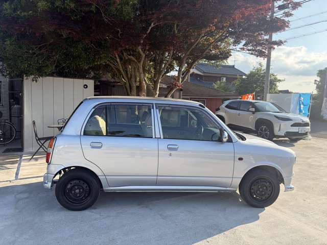 2002 Daihatsu Mira Gino – thumbnail 2