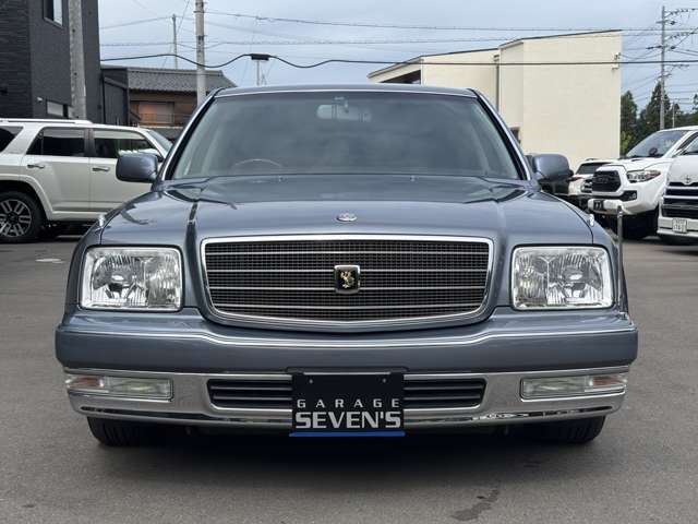 2010 Toyota Century – thumbnail 2