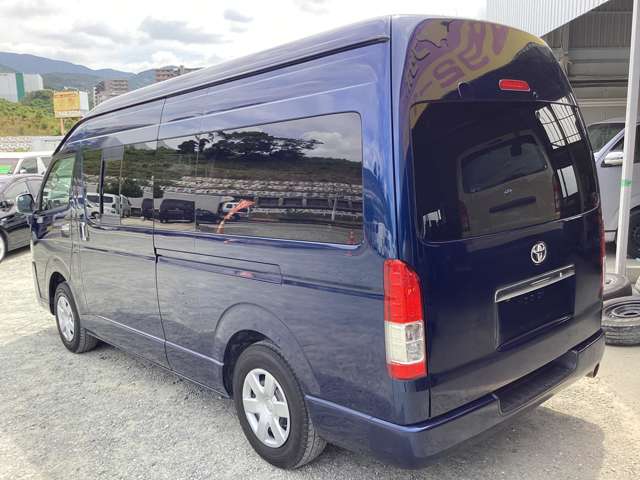 2006 Toyota Hiace – thumbnail 3