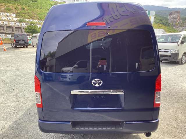 2006 Toyota Hiace – thumbnail 4