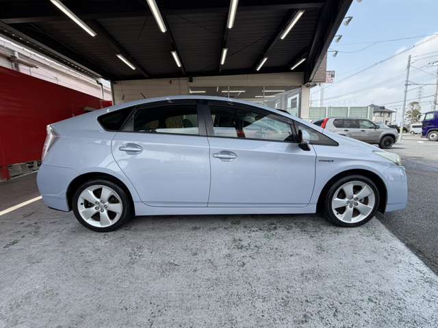 2010 Toyota Prius – thumbnail 4