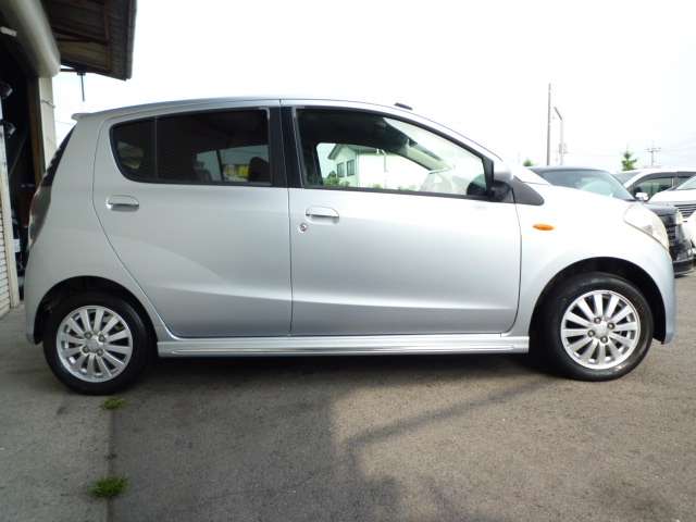2008 Daihatsu Mira – thumbnail 4