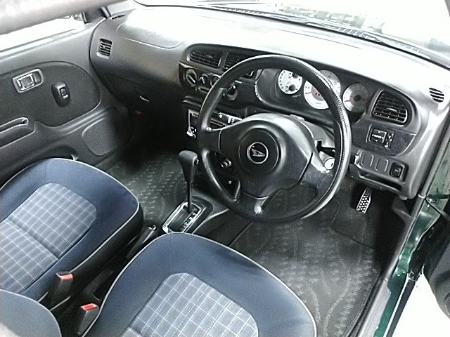2001 Daihatsu Mira Gino – thumbnail 2