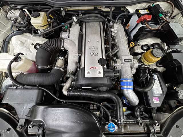 2000 Toyota Crown Athlete – thumbnail 3