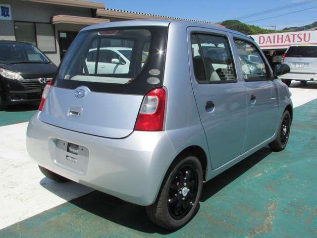 2006 Daihatsu Esse – thumbnail 3
